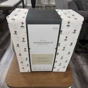 400 Thread Count Performance Sheet Set - Threshold™ Queen